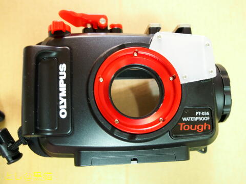 TG-4 + 水中リングストロボで 防水耐圧接写マクロ用カメラ