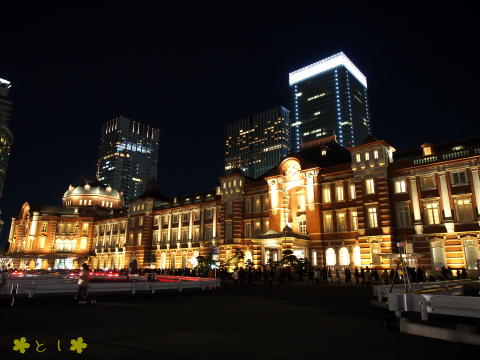 東京駅ライトアップ